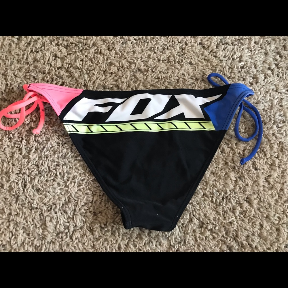 SWIM SUIT